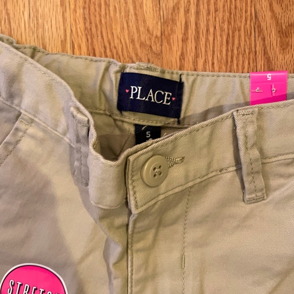 The Children’s Place Khaki Uniform Shorts - Picture 3 of 4